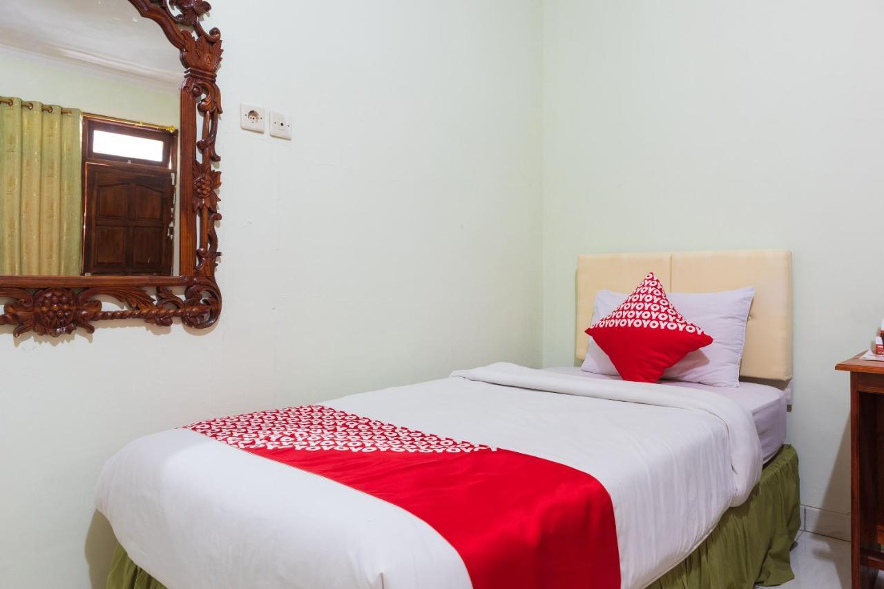 Super Oyo 1682 Greenia Hotel Kupang  Luaran gambar