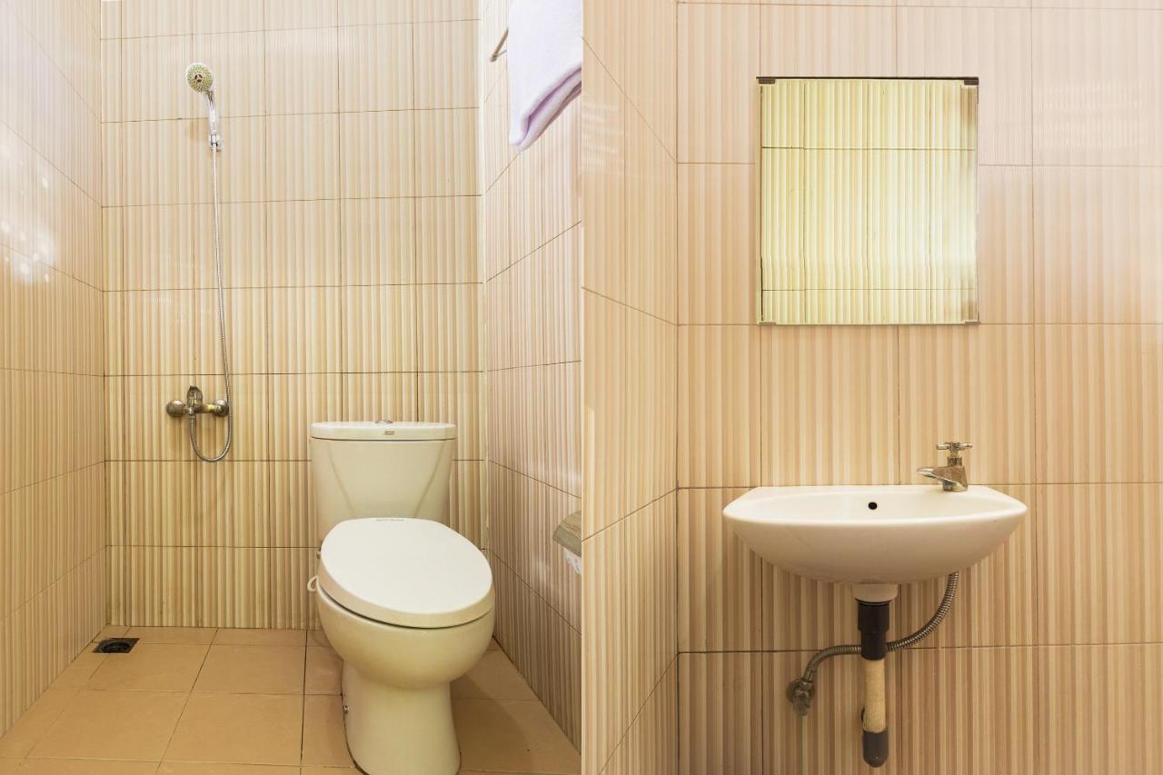Super Oyo 1682 Greenia Hotel Kupang  Luaran gambar