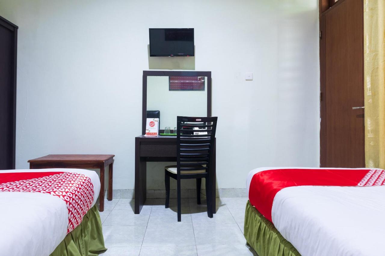 Super Oyo 1682 Greenia Hotel Kupang  Luaran gambar