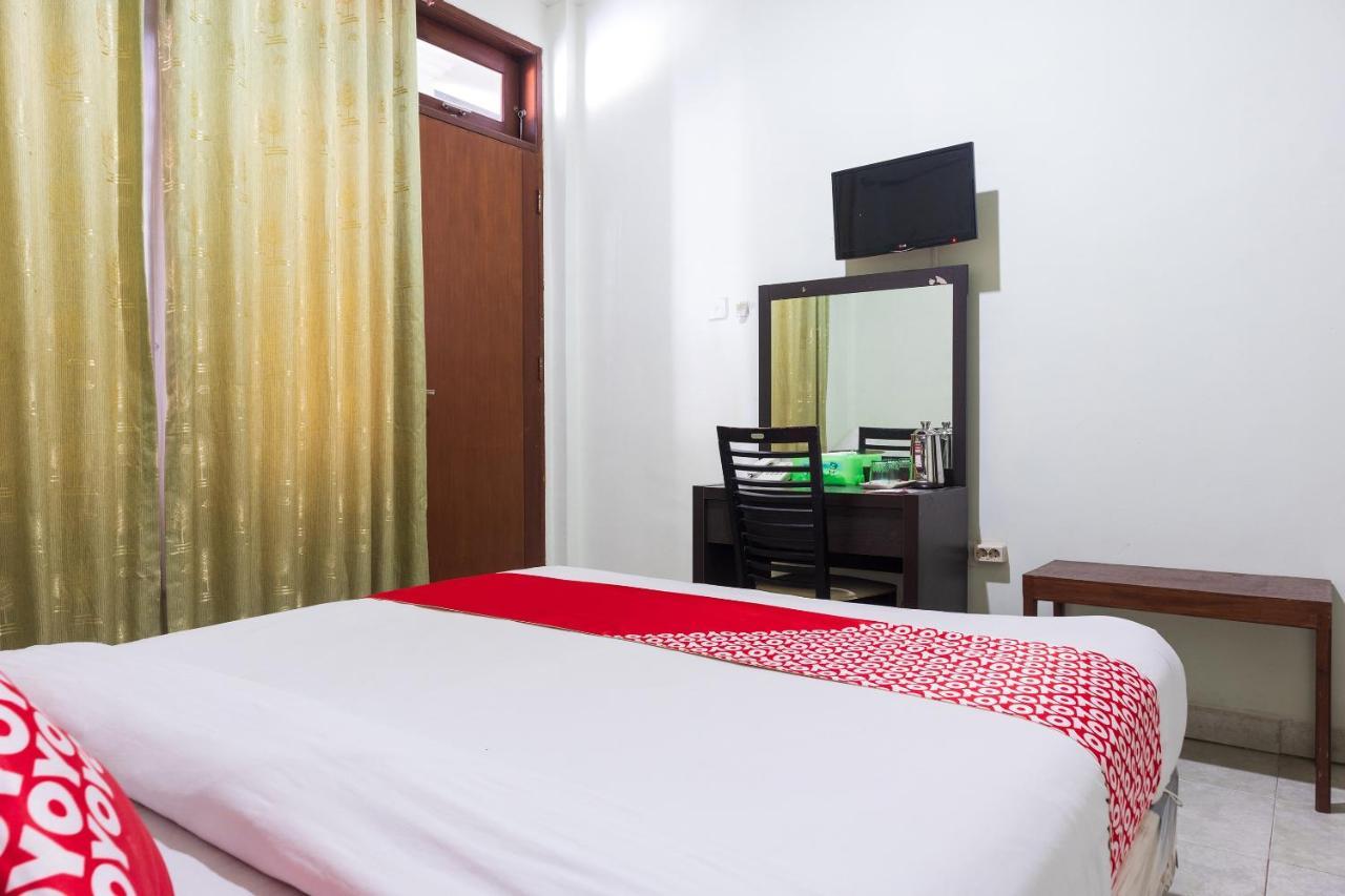 Super Oyo 1682 Greenia Hotel Kupang  Luaran gambar